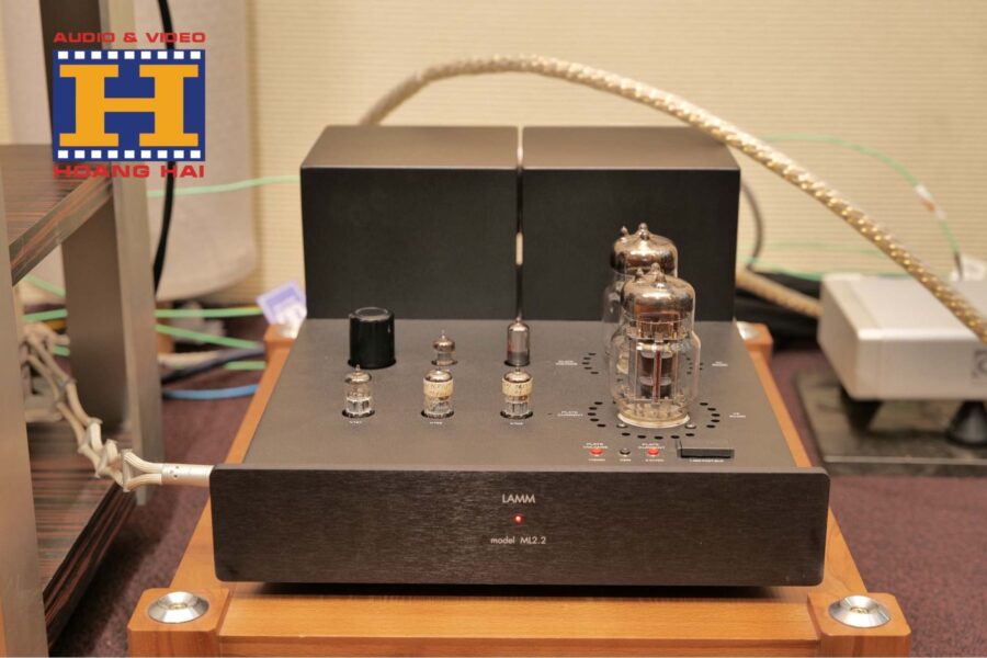 Amply 2 kênh với giá cả phù hợp
