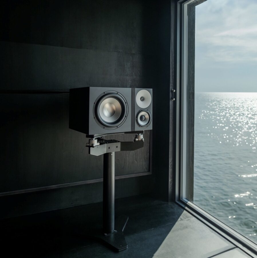 Loa monitor là gì? Cấu tạo và chức năng của loa monitor 8 lựa chọn sản phẩm phù hợp nhất