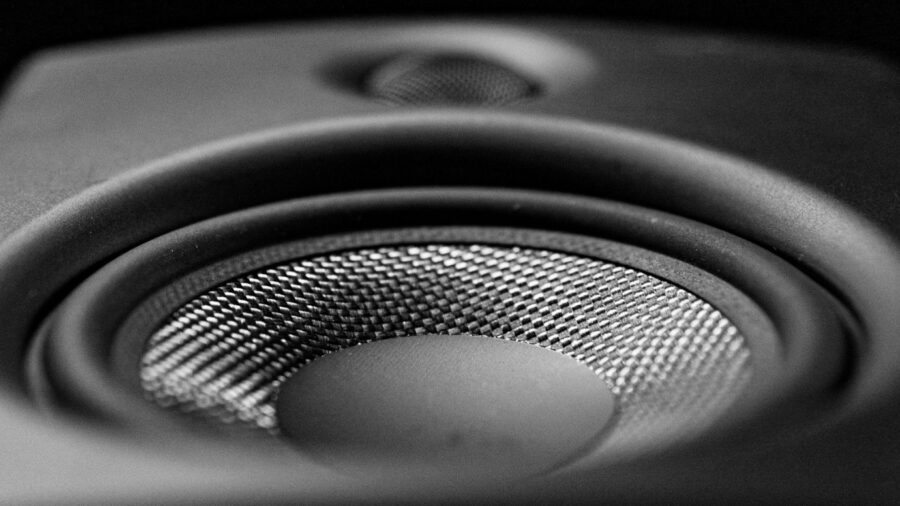 Màng loa bị rách