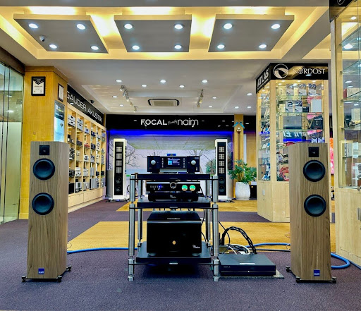 Tư vấn lắp đặt âm thanh phòng trà chuyên nghiệp giá tốt 12 Sản phẩm trưng bày tại Hoàng Hải Audio