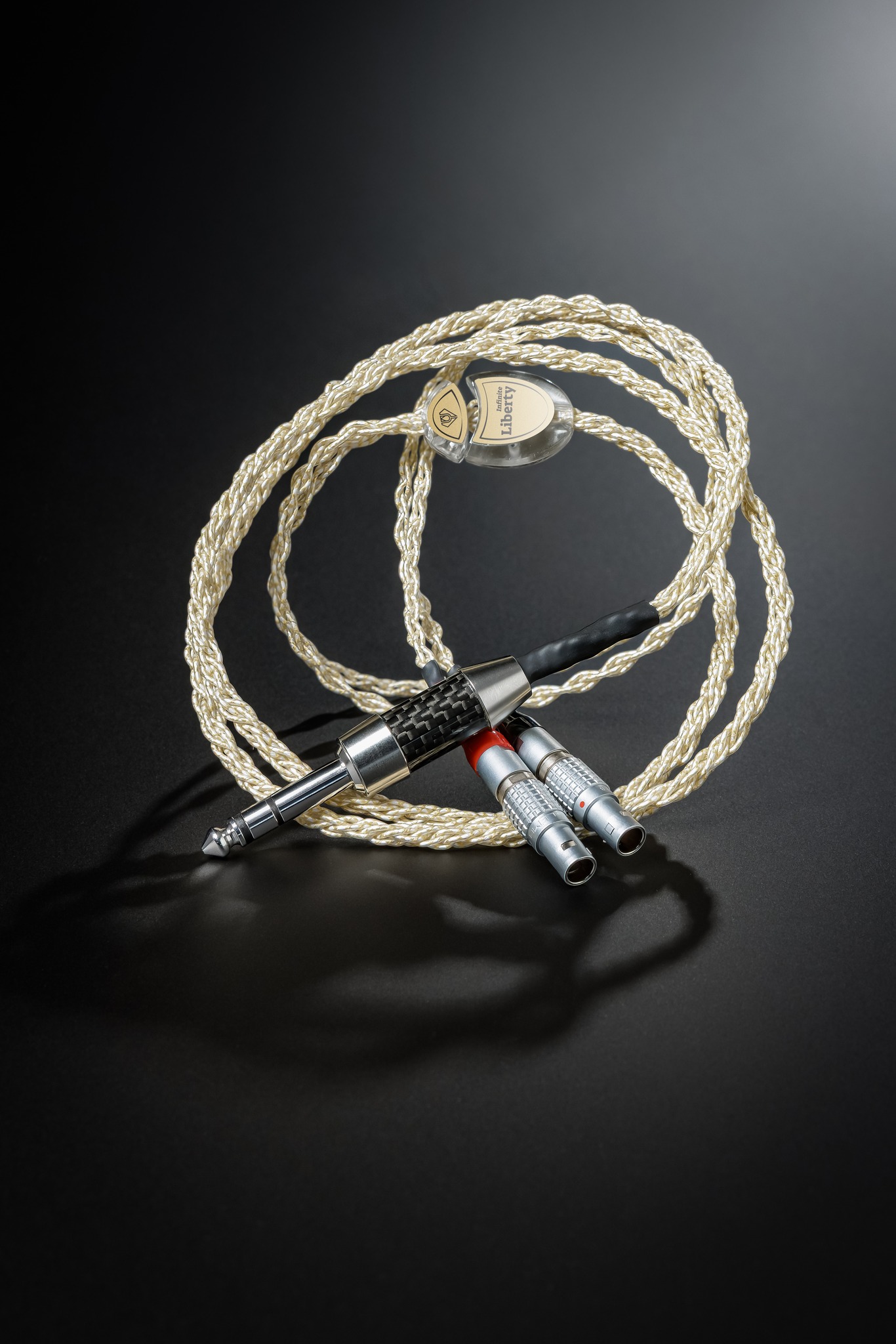Crystal Cable Liberty Portable Series – Chuẩn mực mới cho dây tai nghe audiophile di động