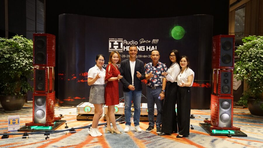 Dấu ấn Siltech & Crystal Cable tại Vietnam Hi-End Show 2025: Chuẩn tham chiếu trong “không gian nghe” Pan Pacific 69 552348919 1209984751162218 5432788734547669601 n